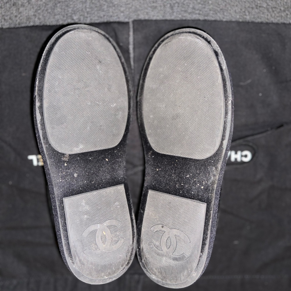 Authentic CHANEL Interlocking CC Logo Sneakers - Picture 6 of 10